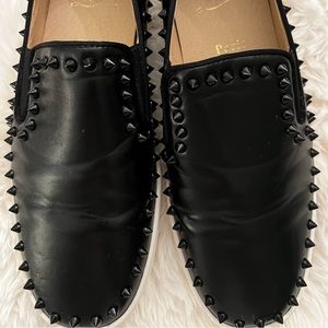 Spiked butter Soft EUC red bottoms size 8